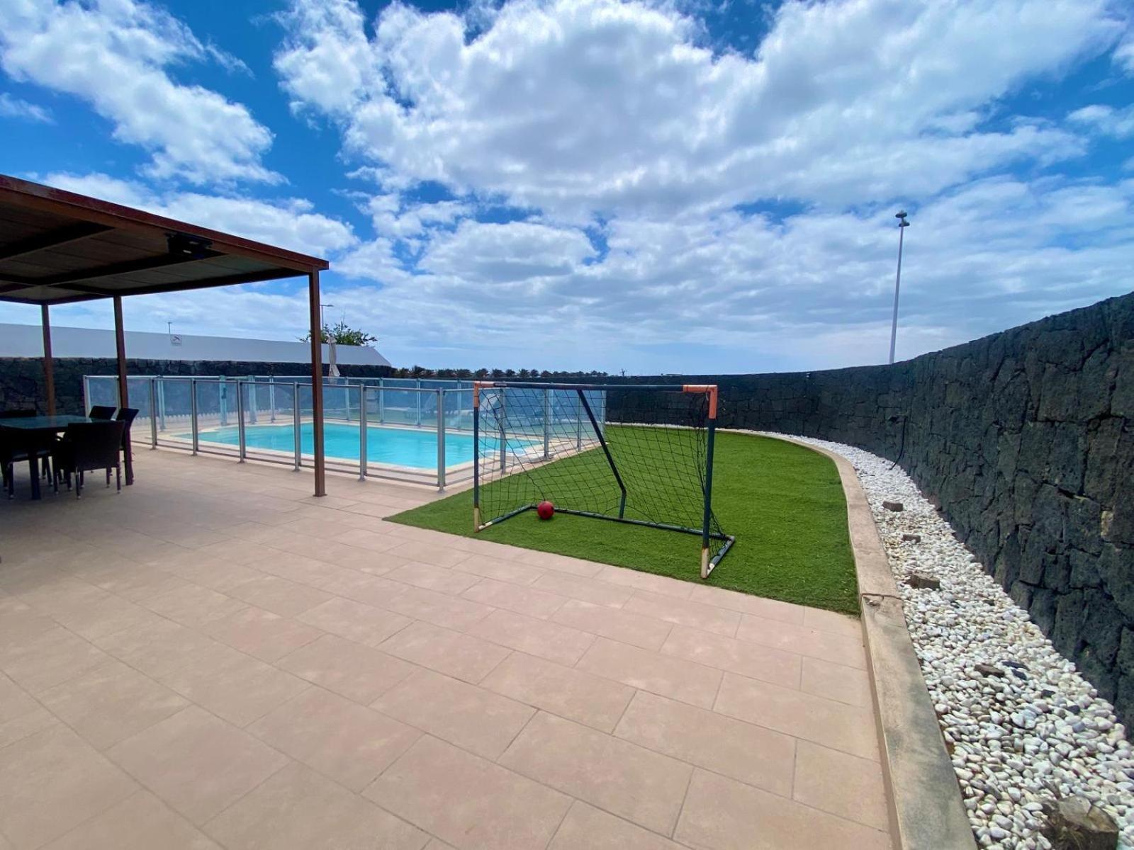 Abuelo Paco - Private Heated Pool Villa
